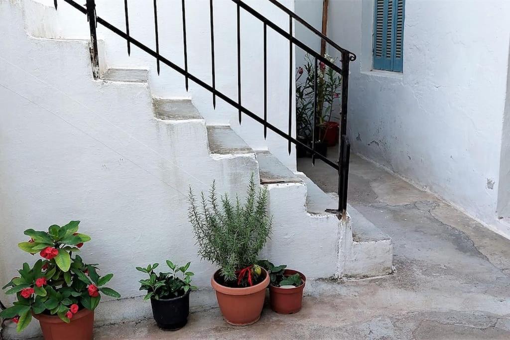 Christin P. Cute With Patio Apartament *