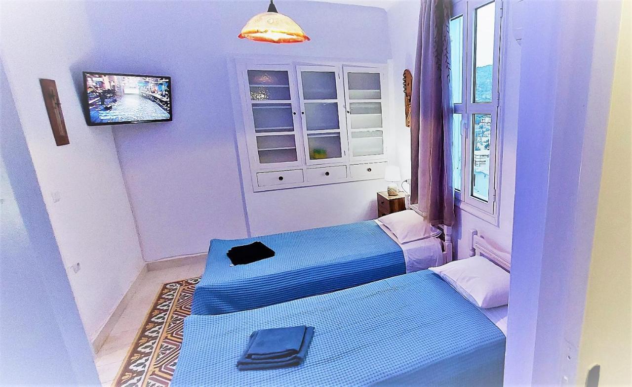 Christin P. Cute With Patio Apartament *