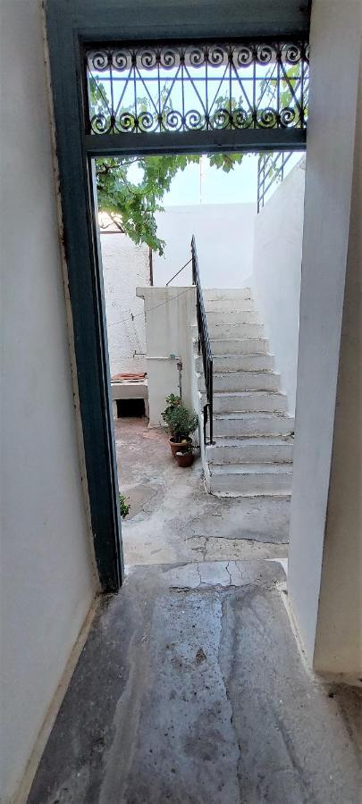 Christin P. Cute With Patio Apartament *